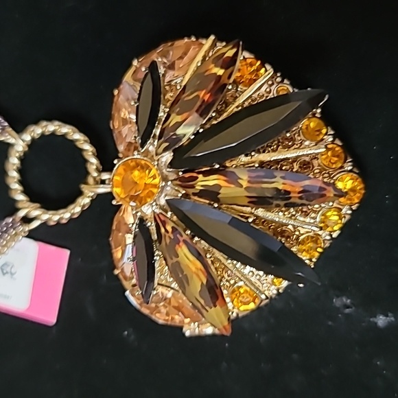 New Vintage! BETSEY JOHNSON Hollywood Glam Leopard Firefly Pill Locket Necklace. - Picture 5 of 11